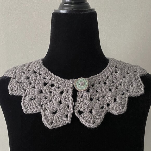 Handmade Crochet Grey Poly Collar Neckwear Accessory - Picture 1 of 6